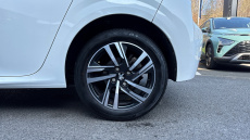 Peugeot 208 1.2 PureTech 100 Allure Premium + 5dr Petrol Hatchback